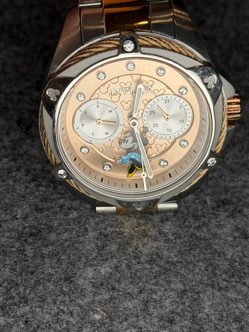 Invicta Disney Limited Edition Minnie Mouse Watch Model 32437 - Picture 2 of 9